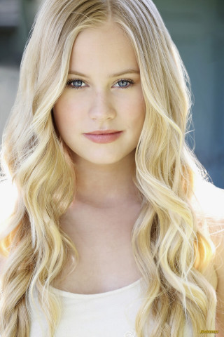 Blonde blueeyed halfup portrait leeshahannigan - style free wallpaper