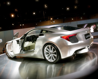Silver car showroom doors open - its door free wallpaper