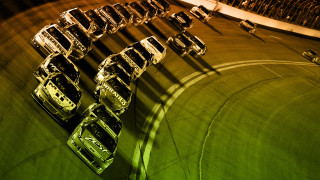 Cars parked parking lot green - a yellow line free wallpaper