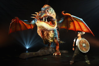 Man dragon statue stage shield - dragon! free wallpaper