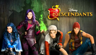 Women sitting wall disneys descendants - a wall free wallpaper for desktop