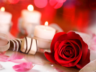 Rose chocolate candy table candles - romantic free wallpaper
