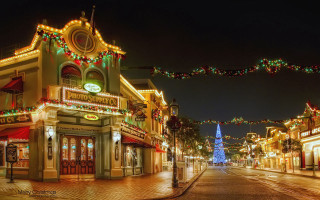 Street christmas tree lights night - a street free wallpaper