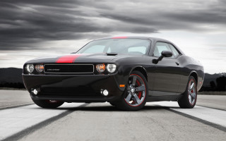 Black car red stripes hood 3 - a black car free wallpaper