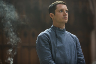Man blue shirt smoke distance - antipodean free wallpaper