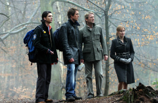 People hill woods looking distance - david brewster free wallpaper