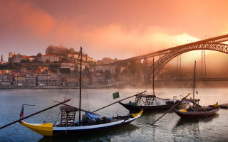 Boats river bridge city skyline - almada negreiro free wallpaper