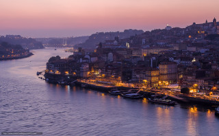 River boats city dusk lights - the building and the water free wallpaper