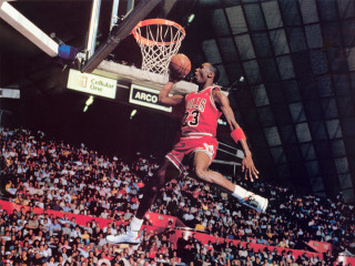 Man dunking basketball stadium crowd - visionary free wallpaper