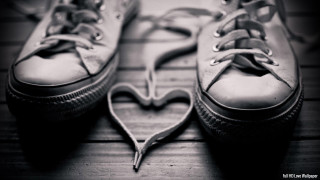 Shoes heart lace wood floor - shoelace free wallpaper