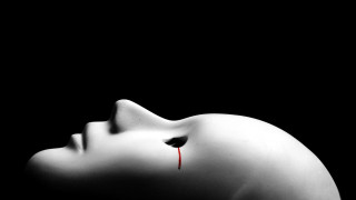 Woman bleeding eye red line - a red line free wallpaper