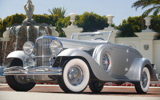 Silver car fountain statue background - j. c. leyendecker 8 k free wallpaper