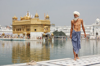 Man turban walkway water golden - golden free wallpaper