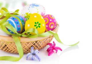 Basket decorated eggs table flower - a flower arrangement free wallpaper