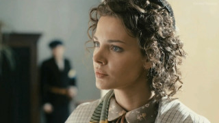 Woman curlyhair scarf suittie movie - a man in the background free wallpaper