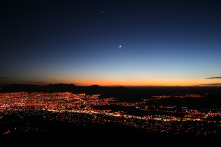 City night view plane window - night sky free wallpaper