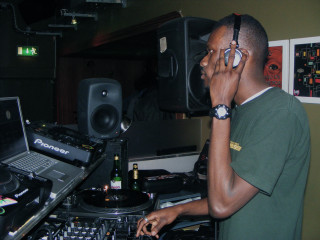 Man dj mixer laptop recording - derold page free wallpaper
