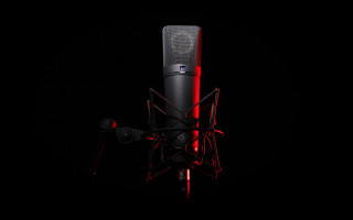 Microphone red light dark room - studio quality free wallpaper