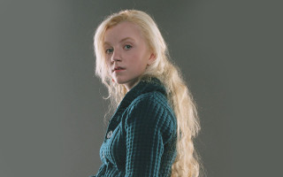 Woman blonde hair green jacket - a green jacket free wallpaper