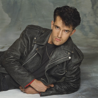 Man leather jacket posing hand 2 - tom of finland free wallpaper