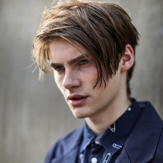 Young man messy hair blue - de stijl free wallpaper