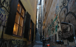 Narrow alley graffiti bicycle parked - carl gustaf pilo free wallpaper