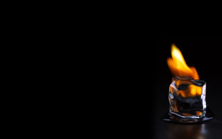 Glass flame table black background - abstract illusionism free wallpaper