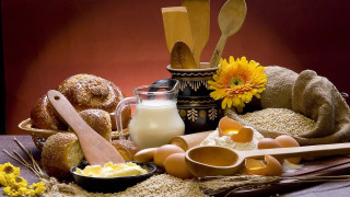 Food plate rice flower spoon - a vase of flowers free wallpaper