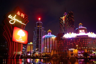 City skyline night lights happy - cui bai free wallpaper