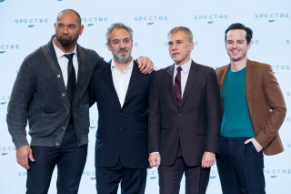 Men group spectre logo wall - edi rama free wallpaper
