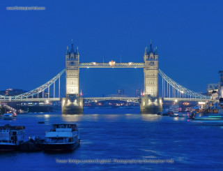 Bridge water night boats city - the water below free wallpaper