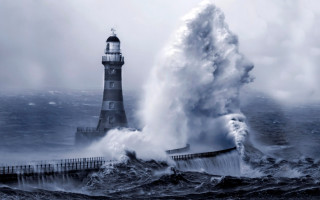 Lighthouse large wave crashing ocean 2 - the middle of the ocean free wallpaper