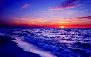 Sunset ocean waves boat distance 3 - a sunset over the ocean free wallpaper