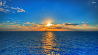 Sunset ocean clouds sun rays 4 - cloud and sun rays free wallpaper