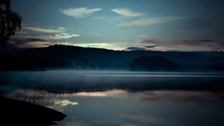 Lake mountain night foggy sky - a foggy sky free wallpaper