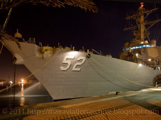 Large ship docked night fountain - water free wallpaper