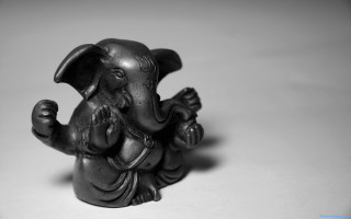 Small elephant statue table clock - figurine free wallpaper