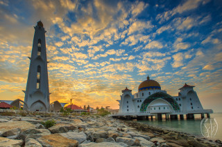 Large white building water sunset - a body of water free wallpaper for desktop