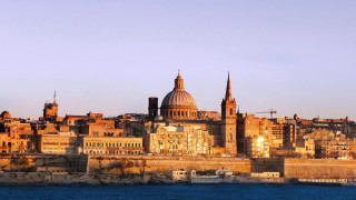 City skyline large building boat - the water below free wallpaper