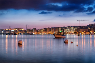 Boat city night cloudy water - a few boat free wallpaper