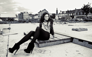 Woman bench city square building - camille bouvagne free wallpaper
