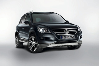 Black suv studio shot white - a black suv free wallpaper