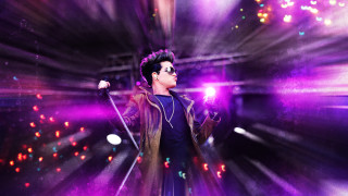 Man microphone lights background purple - the background behind free wallpaper