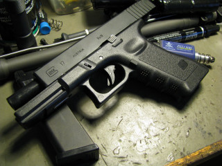 Gun black barrel blue pen - a stipple free wallpaper