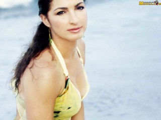 Woman yellow bikini beach surfboard - a yellow bikini free wallpaper