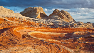 Rocks dirt sky background clouds - a sky background free wallpaper for desktop