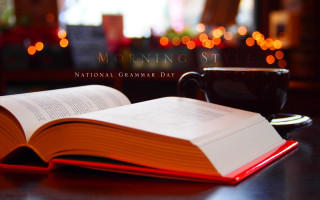 Book coffee table blurry background - a candle free wallpaper