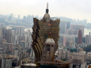 Large building tall tower city 4 - cui bai free wallpaper