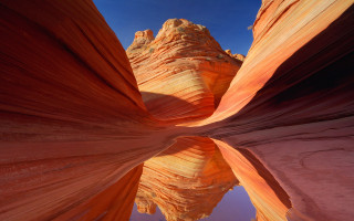 Canyon tall rock formation reflection - art free wallpaper for desktop