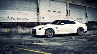White sports car garage graffiti - a yellow line free wallpaper